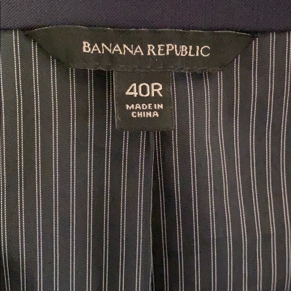 Slim fit Banana Republic blazer in navy. - Picture 3 of 5